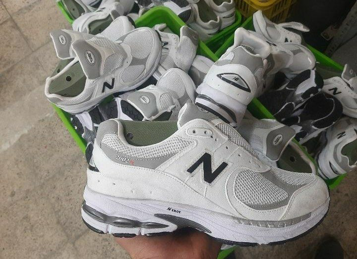 کتونی نیوبالانس (New Balance) مدل 2002R- عمده- کارتن 10 جفتی