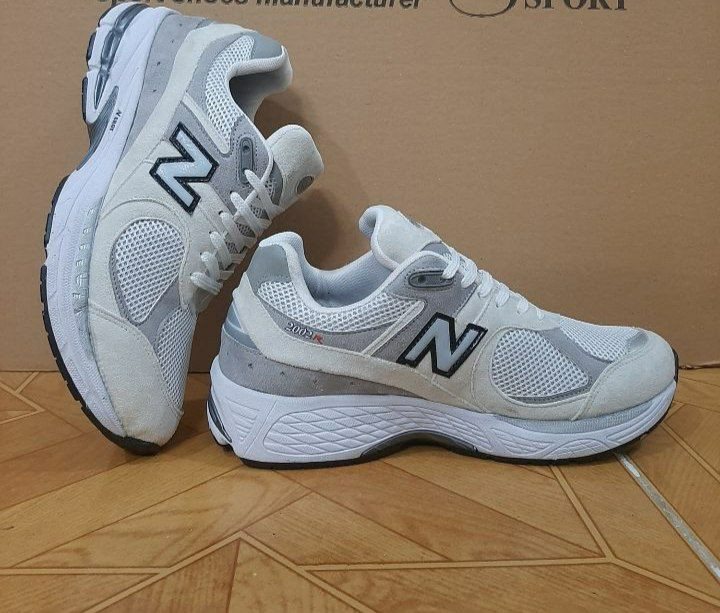 کتونی نیوبالانس (New Balance) مدل 2002R- عمده- کارتن 10 جفتی
