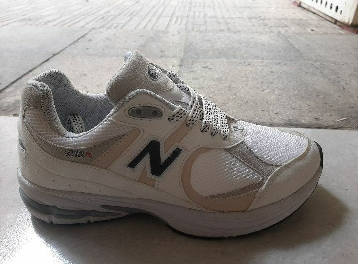 کتونی نیوبالانس (New Balance) مدل 2002R- عمده- کارتن 10 جفتی