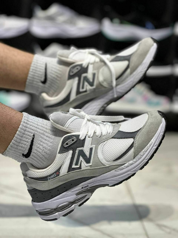 کتونی نیوبالانس (New Balance) مدل 2002R- عمده- کارتن 10 جفتی