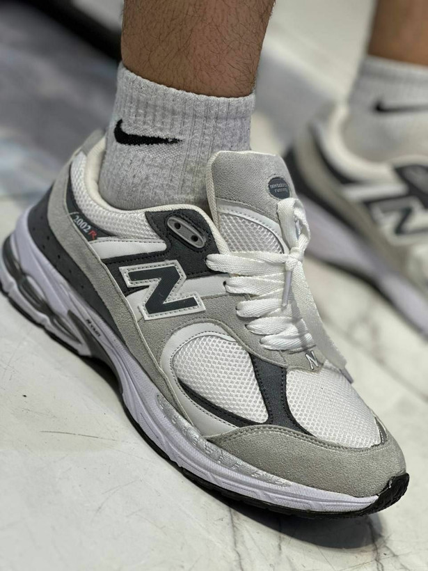 کتونی نیوبالانس (New Balance) مدل 2002R- عمده- کارتن 10 جفتی