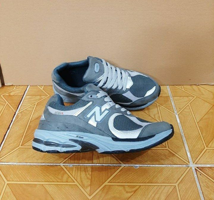 کتونی نیوبالانس (New Balance) مدل 2002R- عمده- کارتن 10 جفتی